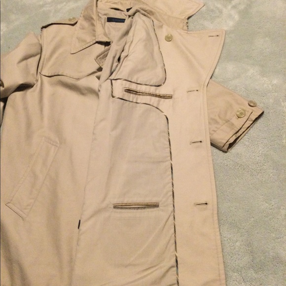 Trench coat - Picture 3 of 3